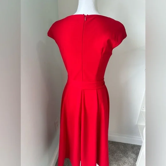 Red dress - Picture 3 of 5